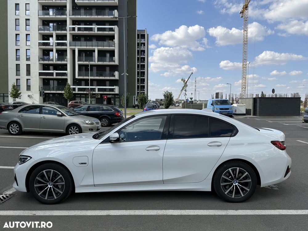 BMW Seria 3 2021 photo 2