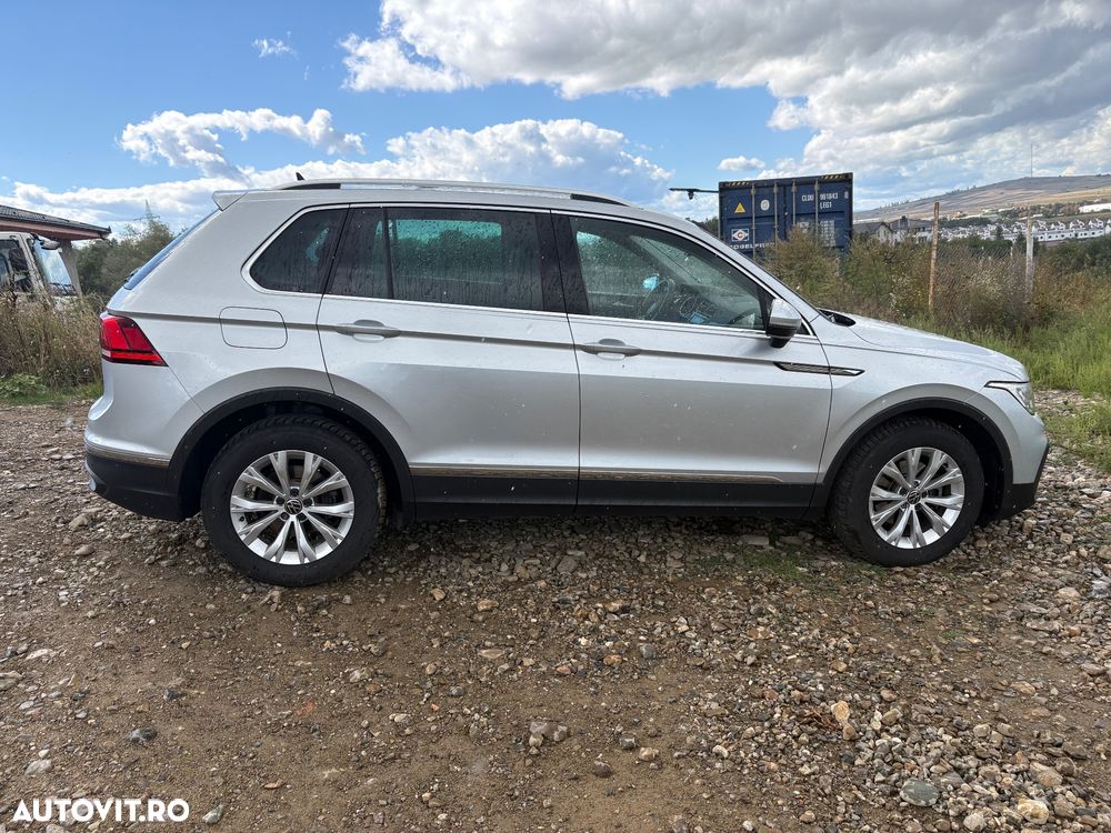 Volkswagen Tiguan - 5