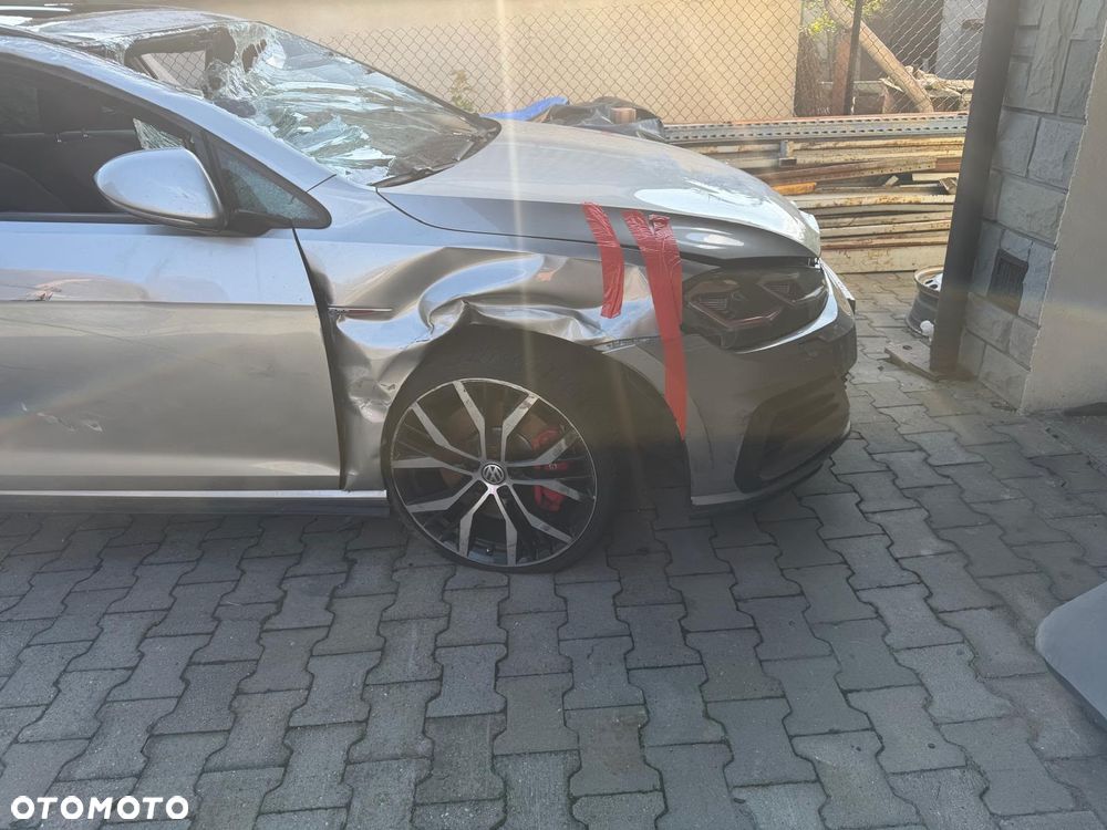 Volkswagen Golf - 3