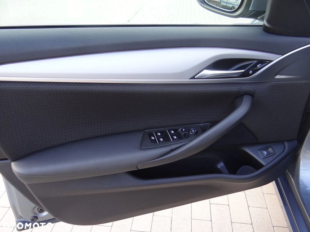 BMW Seria 5 520d - 14