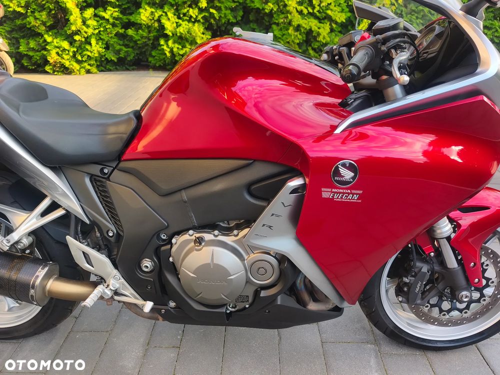 Honda VFR - 11