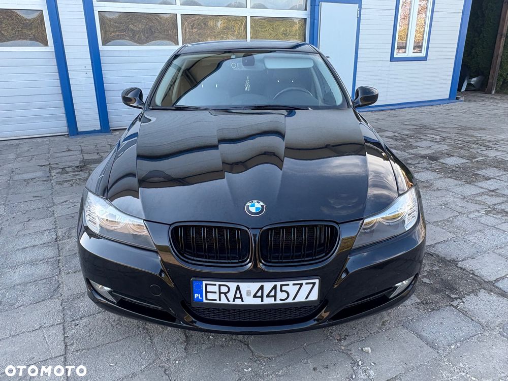 BMW Seria 3 318d - 25