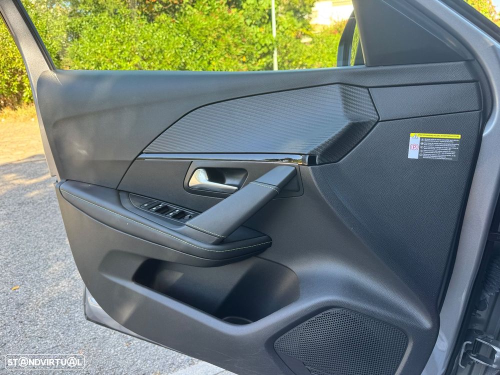 Peugeot 208 1.2 PureTech GT EAT8 - 12