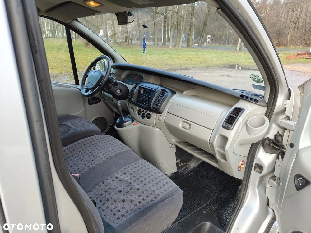 Renault Trafic - 8