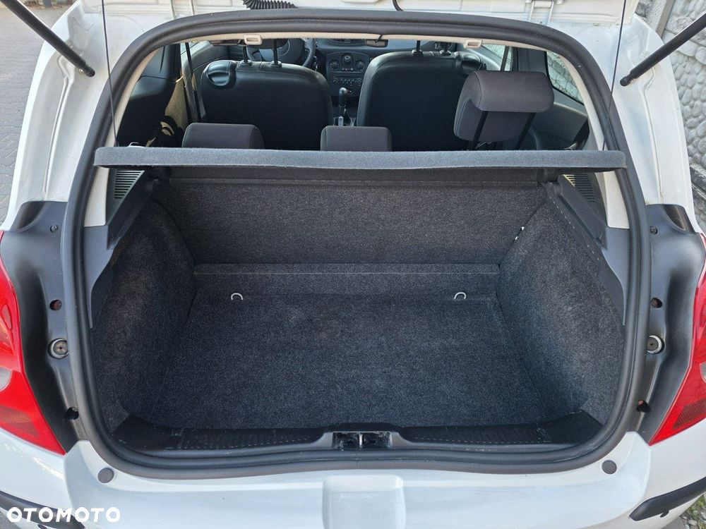 Renault Clio 1.2 16V Authentique - 22