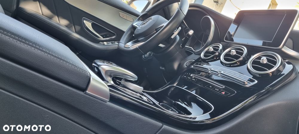 Mercedes-Benz Klasa C 200 T 7G-TRONIC AMG Line - 34