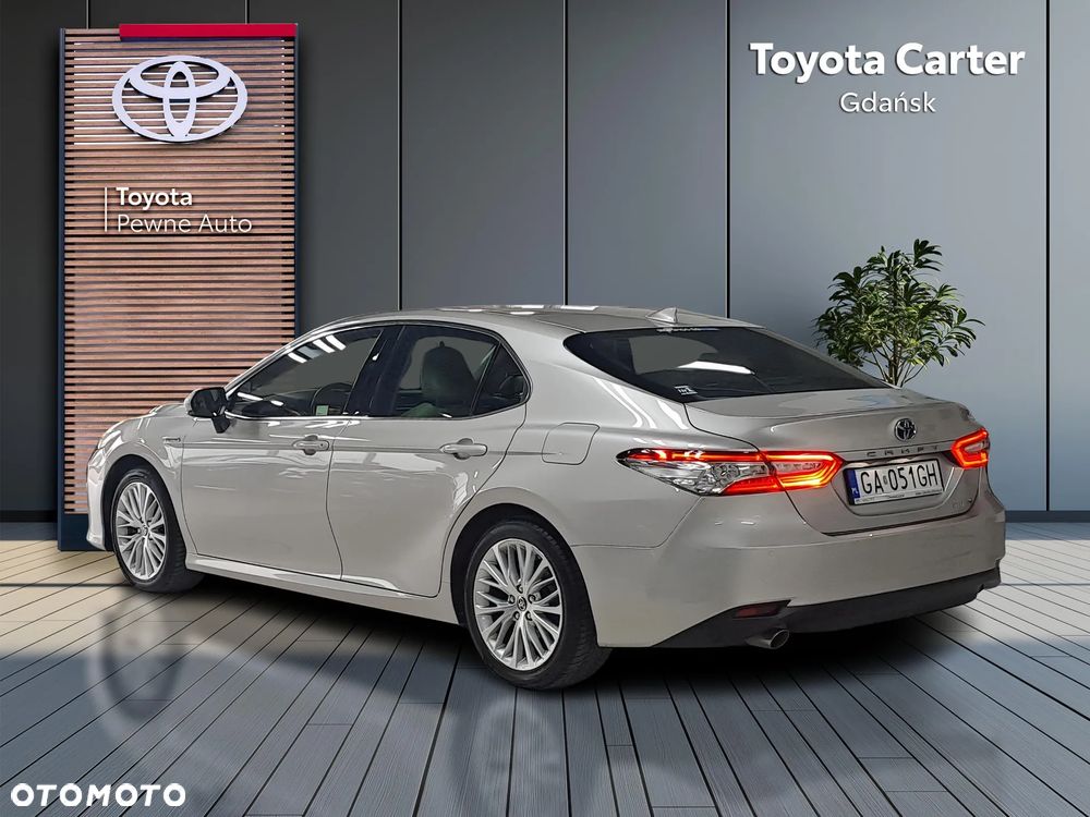Toyota Camry 2.5 Hybrid Executive CVT - 3