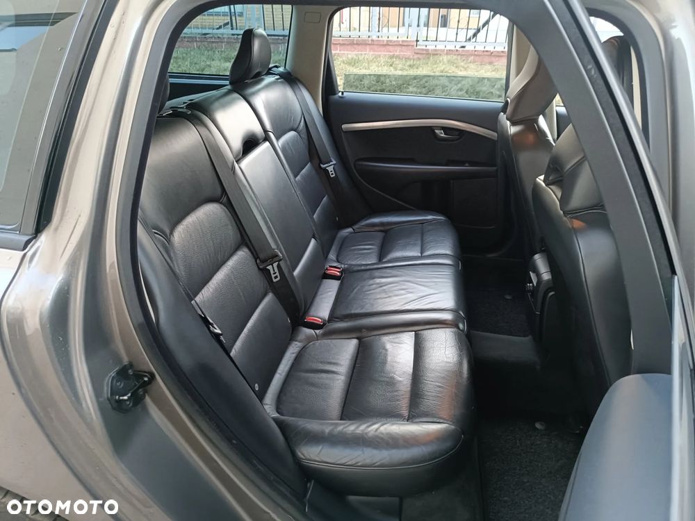 Volvo V70 2.0D Momentum - 23