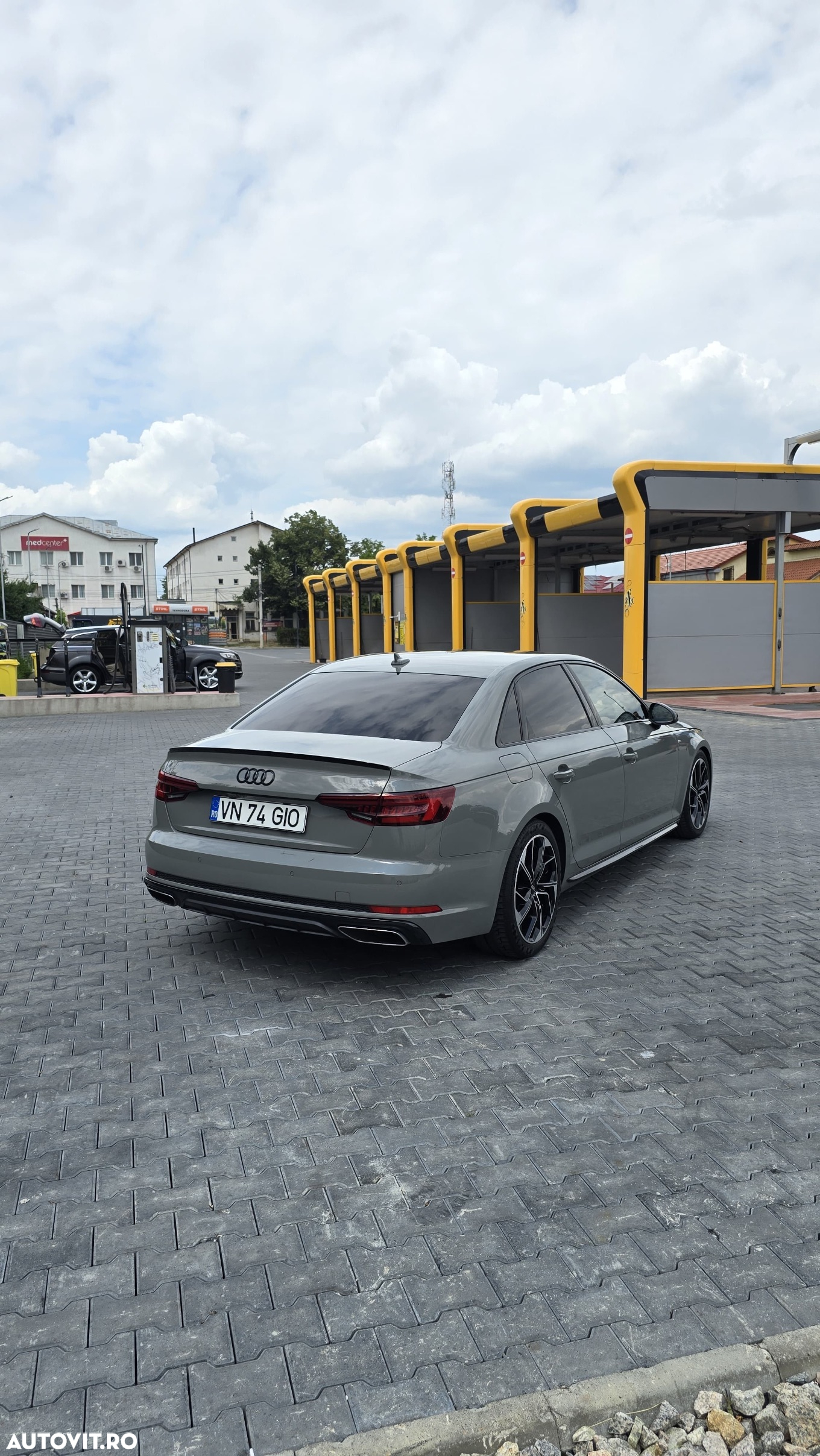 Audi A4 Avant 2.0 TFSI ultra S tronic - 8