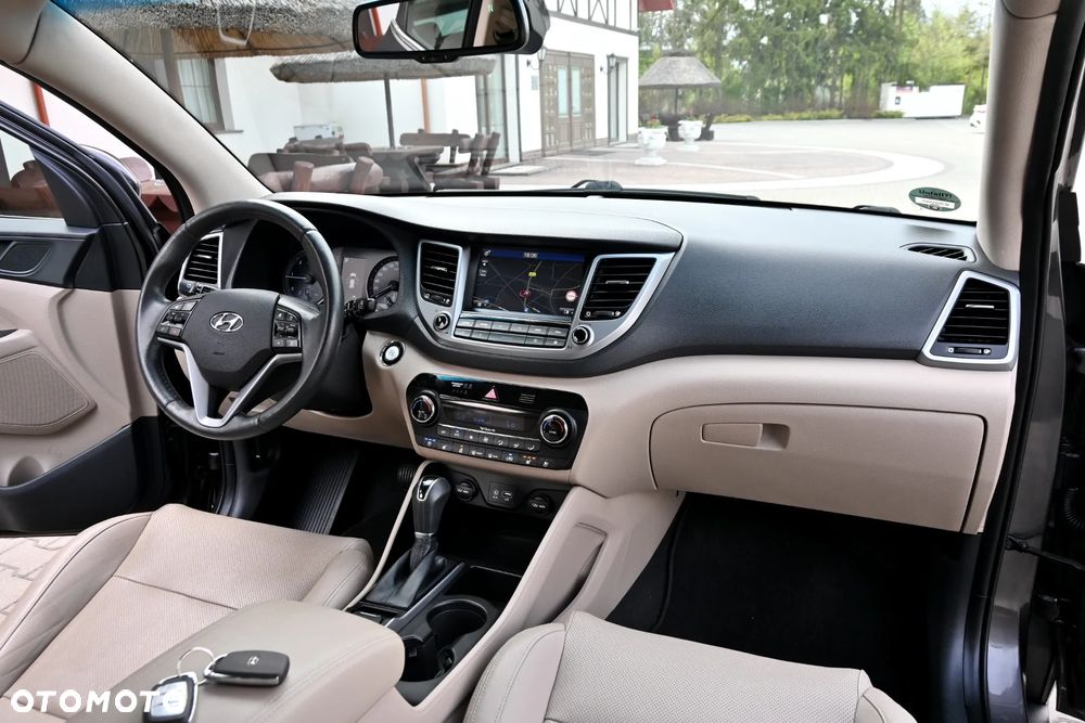 Hyundai Tucson 2.0 CRDI Premium 4WD - 24