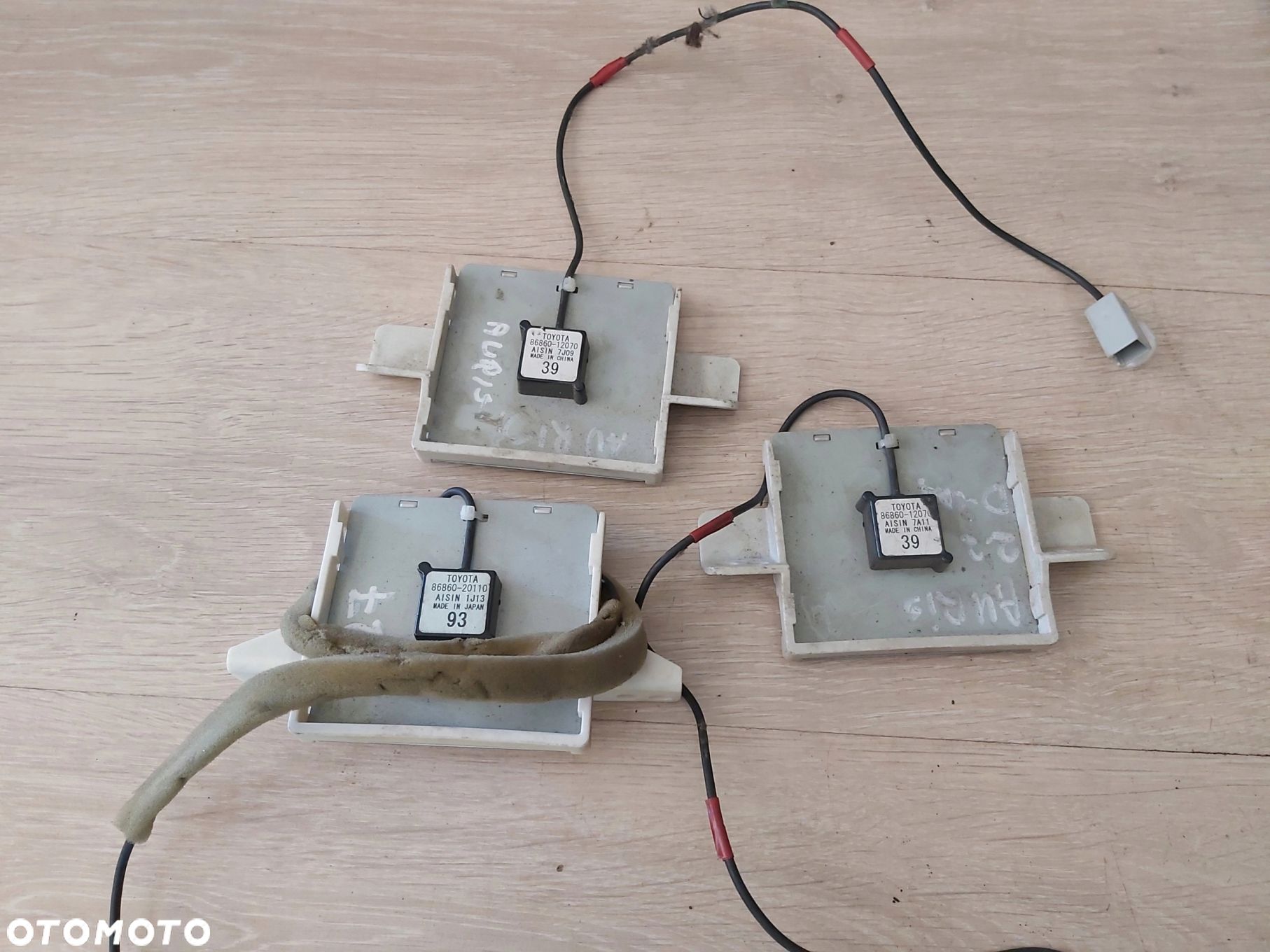 Toyota Auris I antena GPS nawigacji Corolla E15 86860-12070 - 1