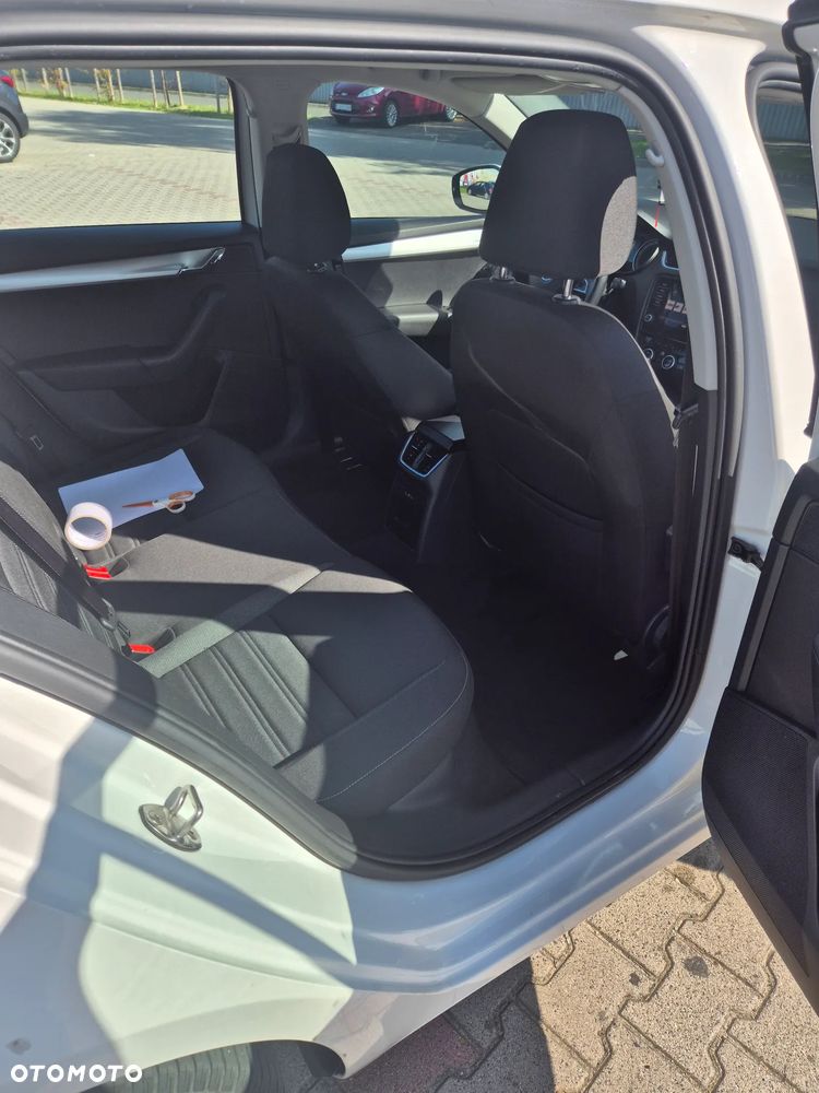 Skoda Octavia 1.6 TDI Active - 10