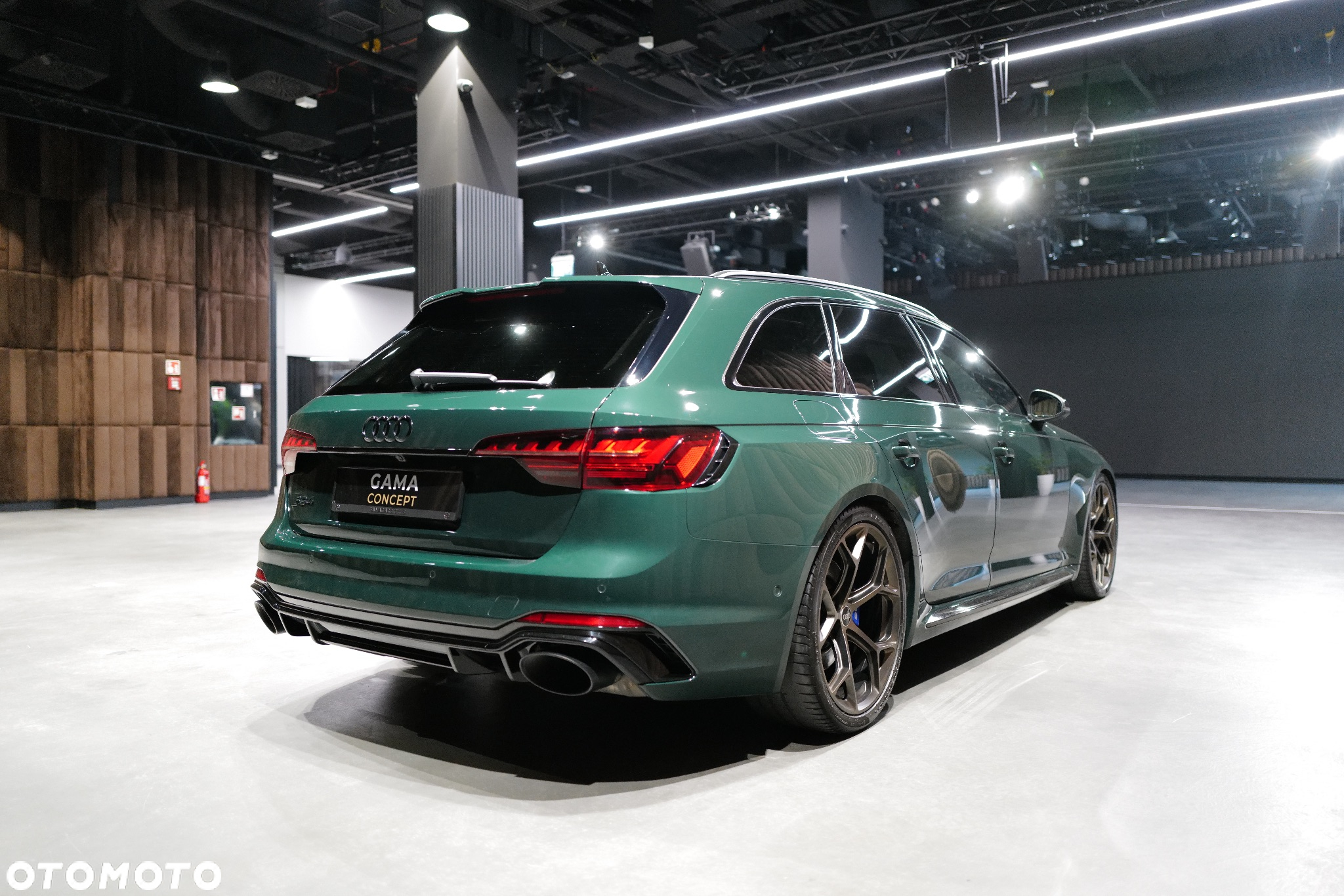 Audi RS4 TFSI Quattro Tiptronic - 4