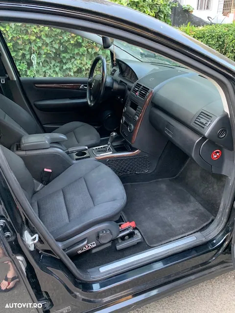 Mercedes-Benz A - 17