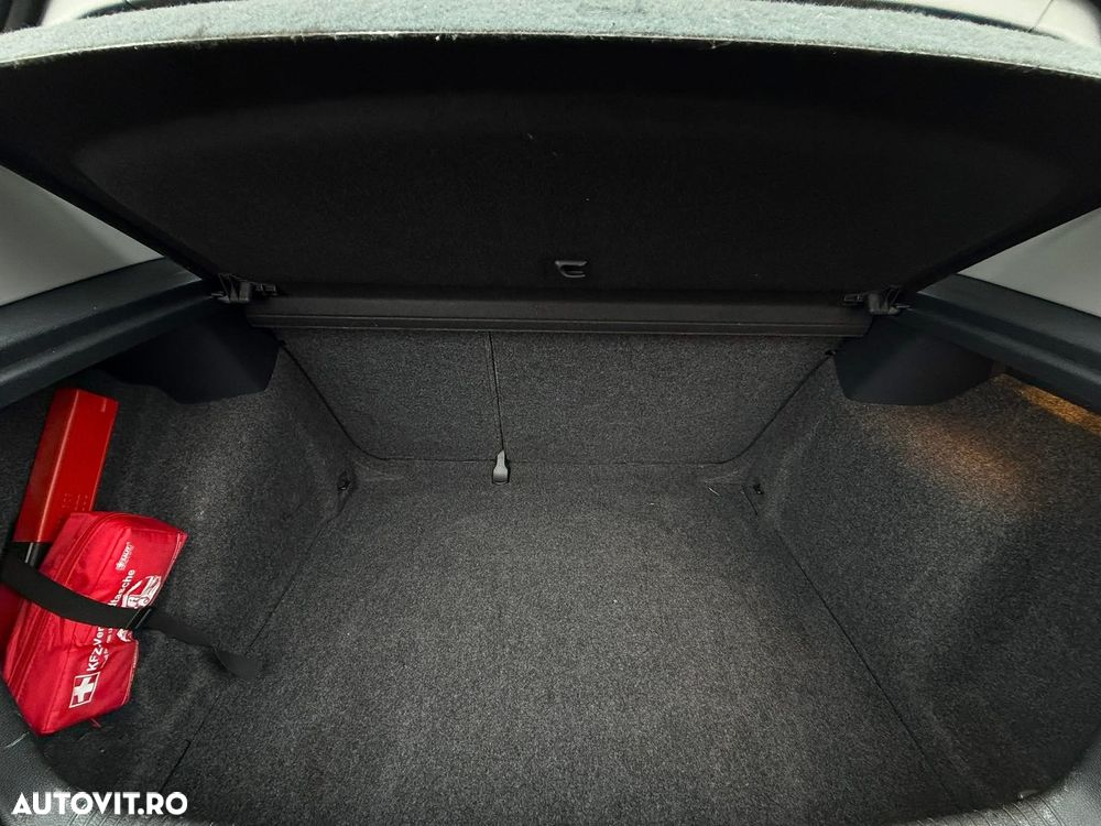 Volkswagen Golf 1.2 TSI BlueMotion Technology Comfortline - 22