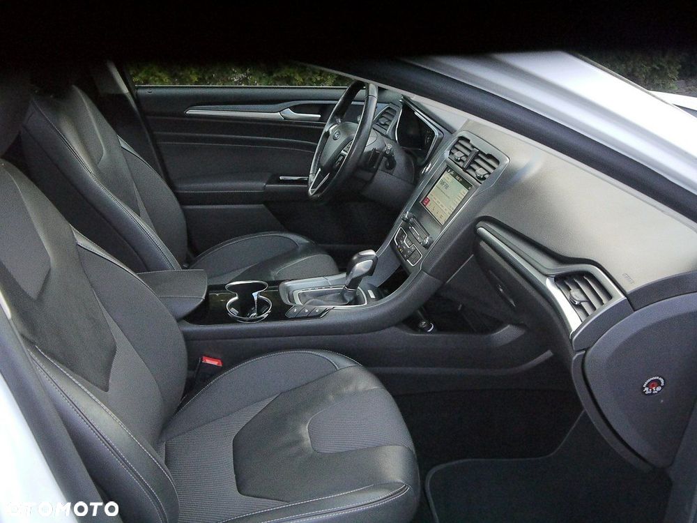 Ford Mondeo 2.0 TDCi Titanium X - 34