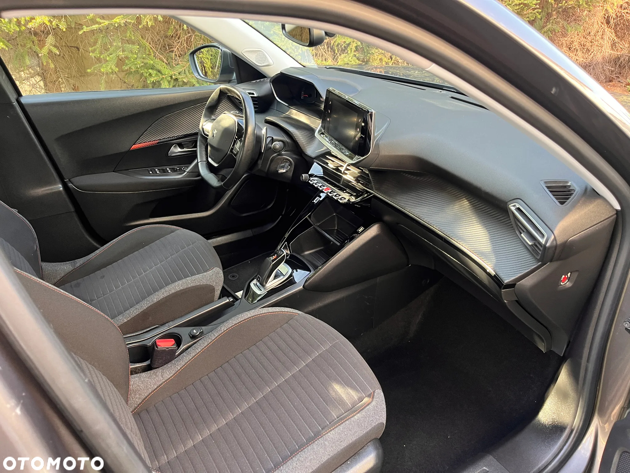 Peugeot 2008 PureTech 130 EAT8 Active Pack - 4