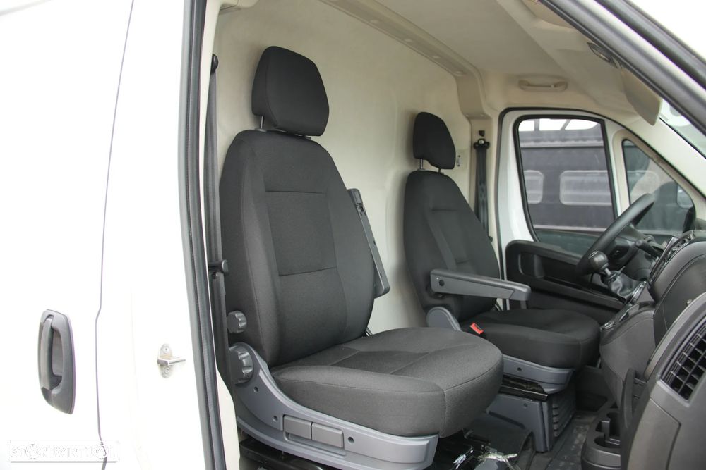 Citroën Jumper L3H3 2.2BlueHDI 180cv - 11