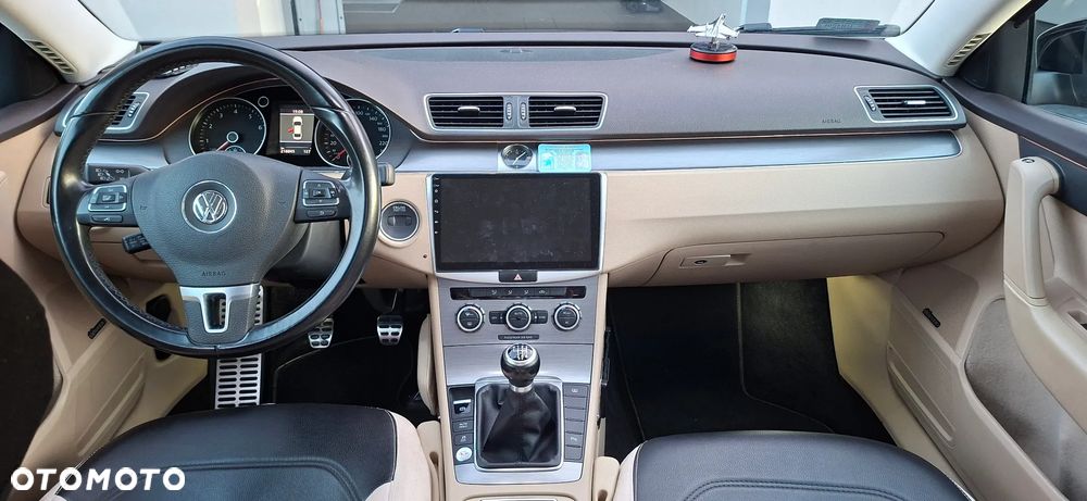 Volkswagen Passat 1.8 TSI Comfortline - 10