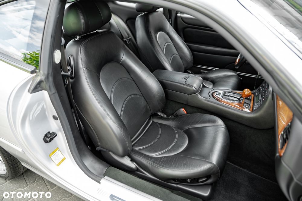 Jaguar XK8 - 31