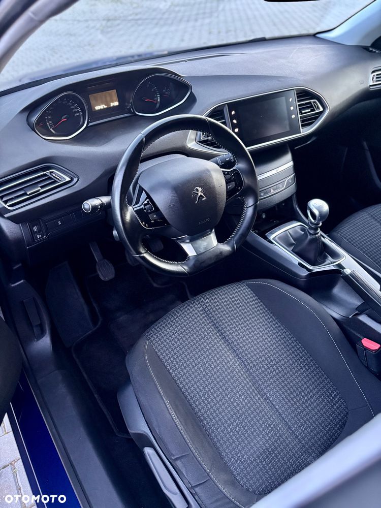 Peugeot 308 1.2 PureTech GPF Allure S&S - 11