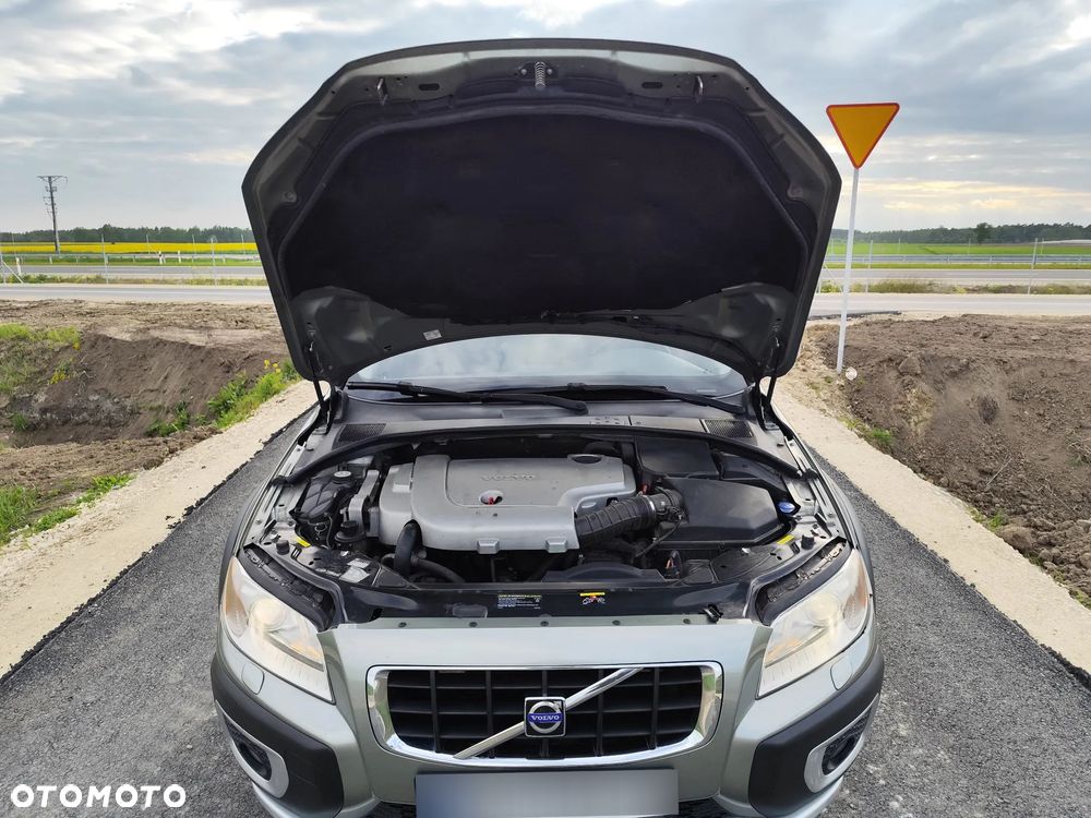 Volvo XC 70 D5 AWD Summum - 11