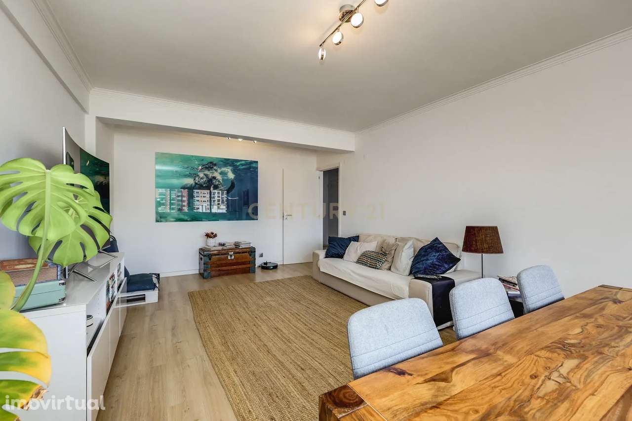 Apartamento T3 Remodelado em Massamá - Grande imagem: 4/25