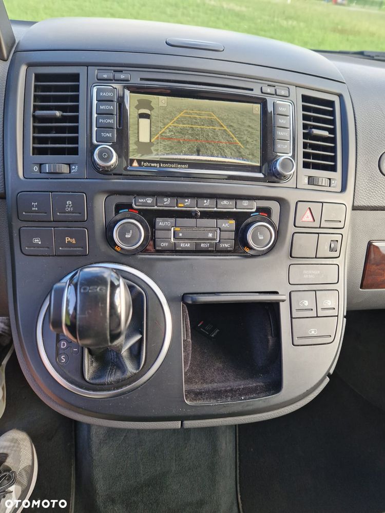 Volkswagen Multivan - 17