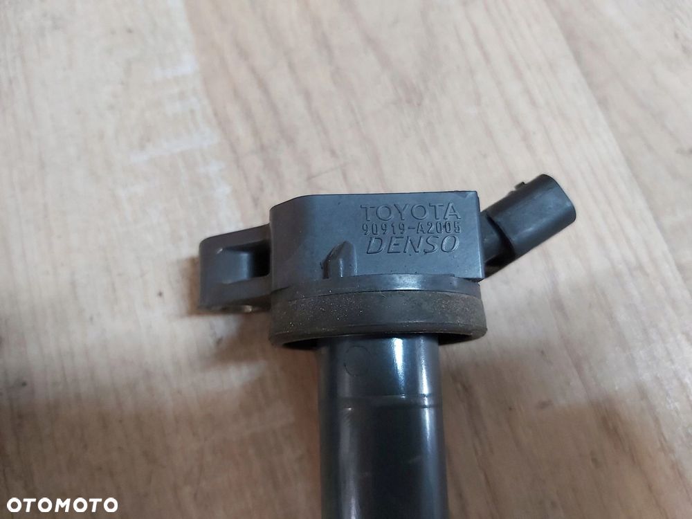 Toyota Rav4 Camry Highlander Avalon Tundra Cewka 2,5 3,5 4,0 - 2