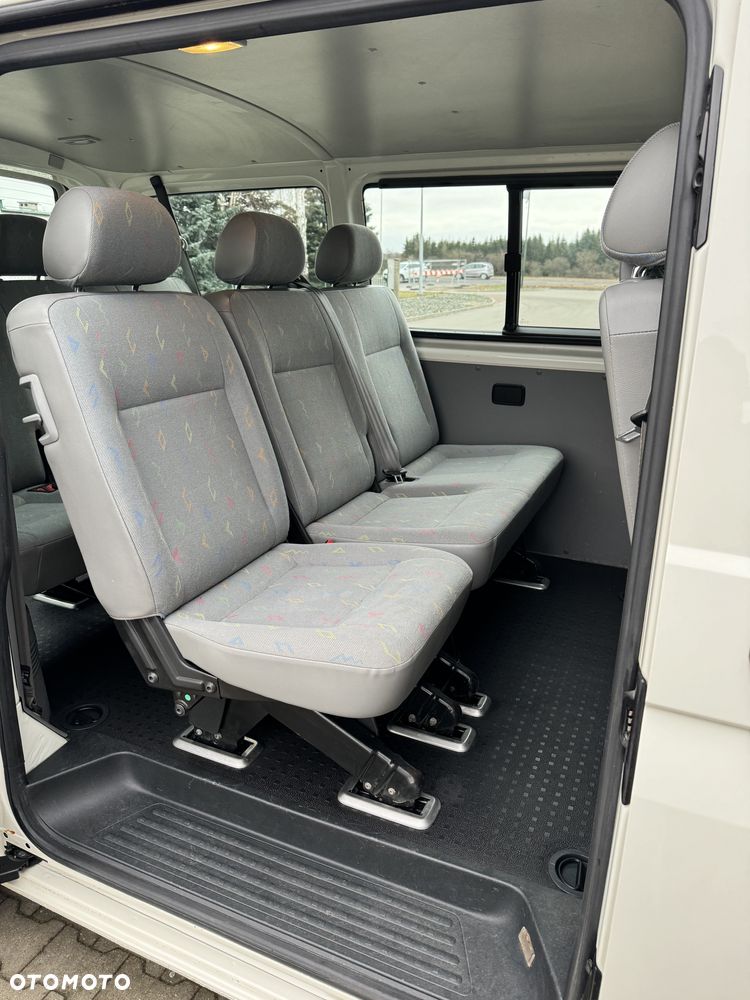 Volkswagen Transporter T5 TDI L1H1 - 19