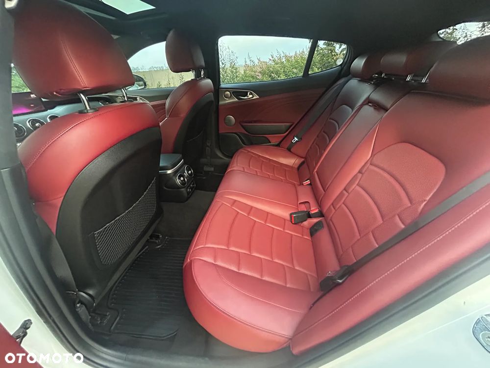 Kia Stinger 3.3 T-GDI V6 GT AWD - 20