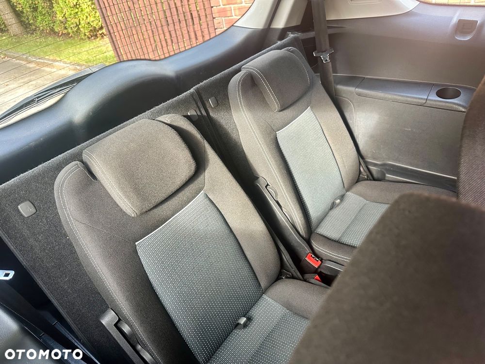 Ford S-Max 2.0 Ambiente - 14