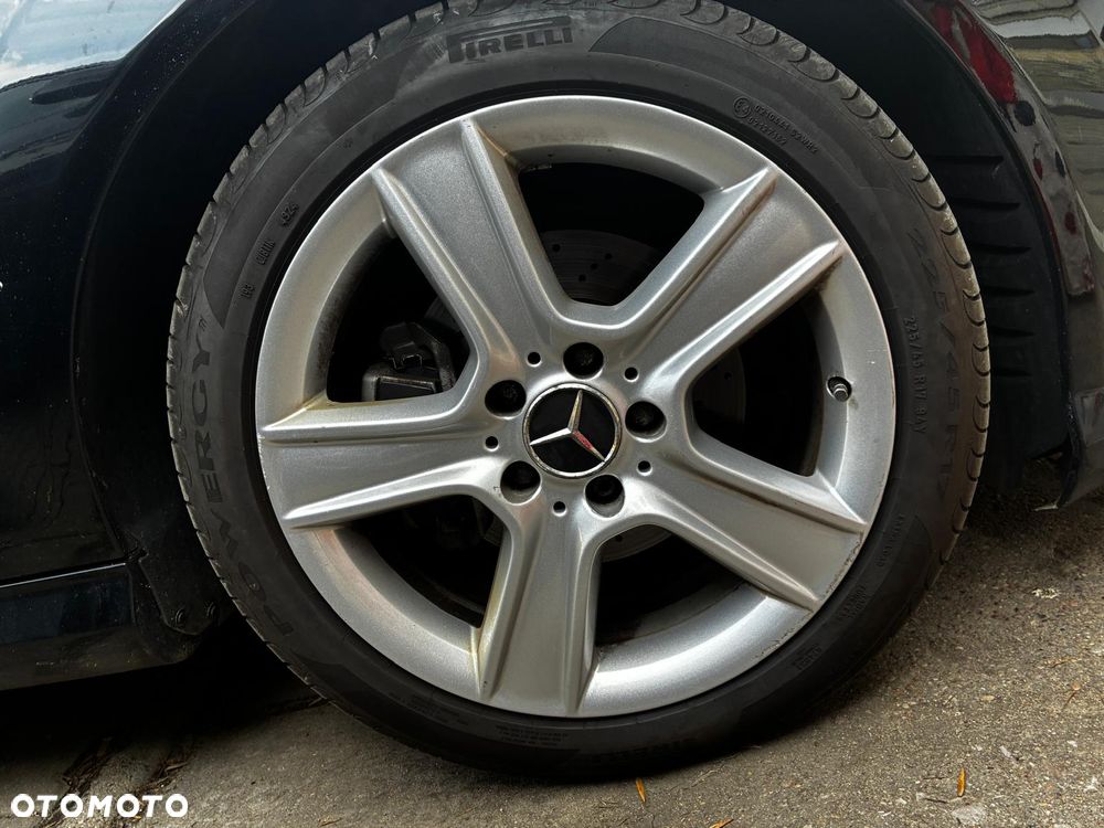 Mercedes-Benz Klasa C 250 CGI BlueEff Avantgarde - 13