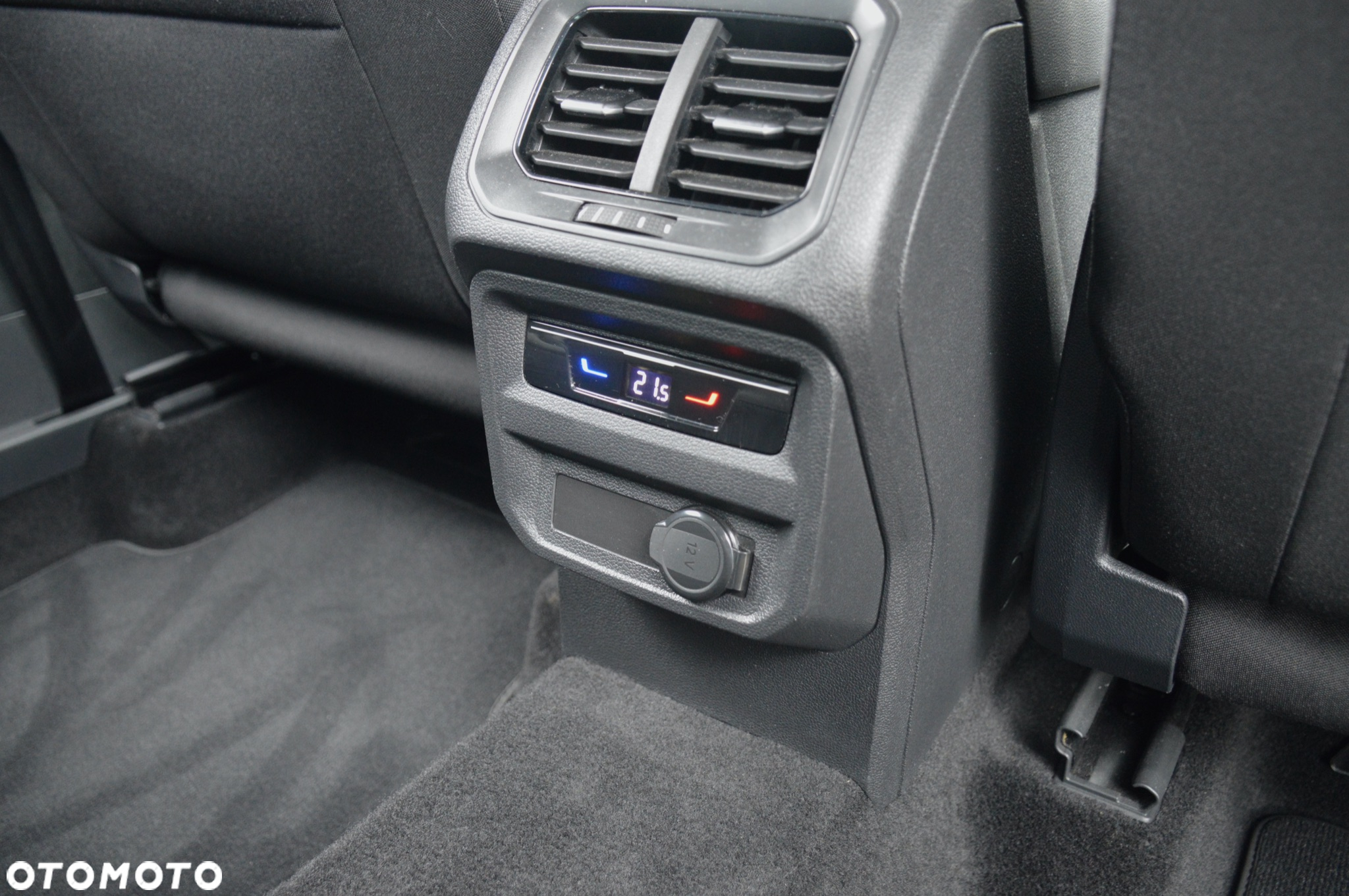 Volkswagen Tiguan 2.0 TDI SCR Elegance DSG - 27
