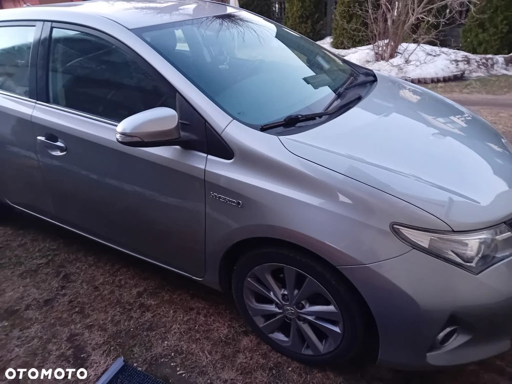 Toyota Auris 1.8 HSD Luna - 1