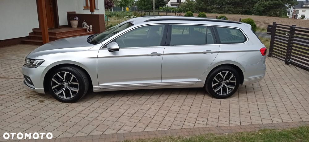 Volkswagen Passat Variant 2.0 TDI SCR DSG Business - 4