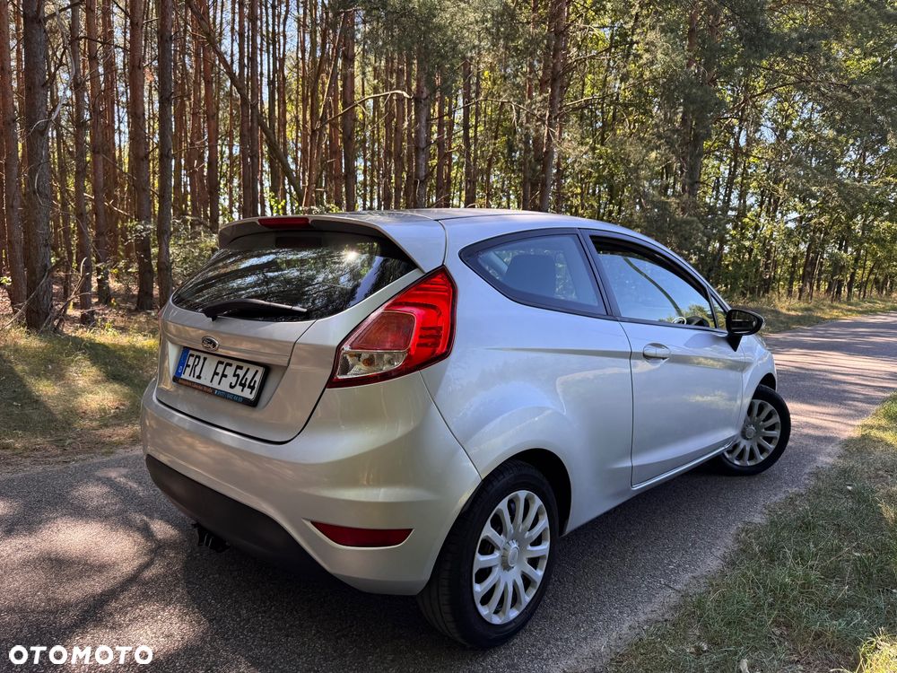 Ford Fiesta 1.25 Celebration - 3