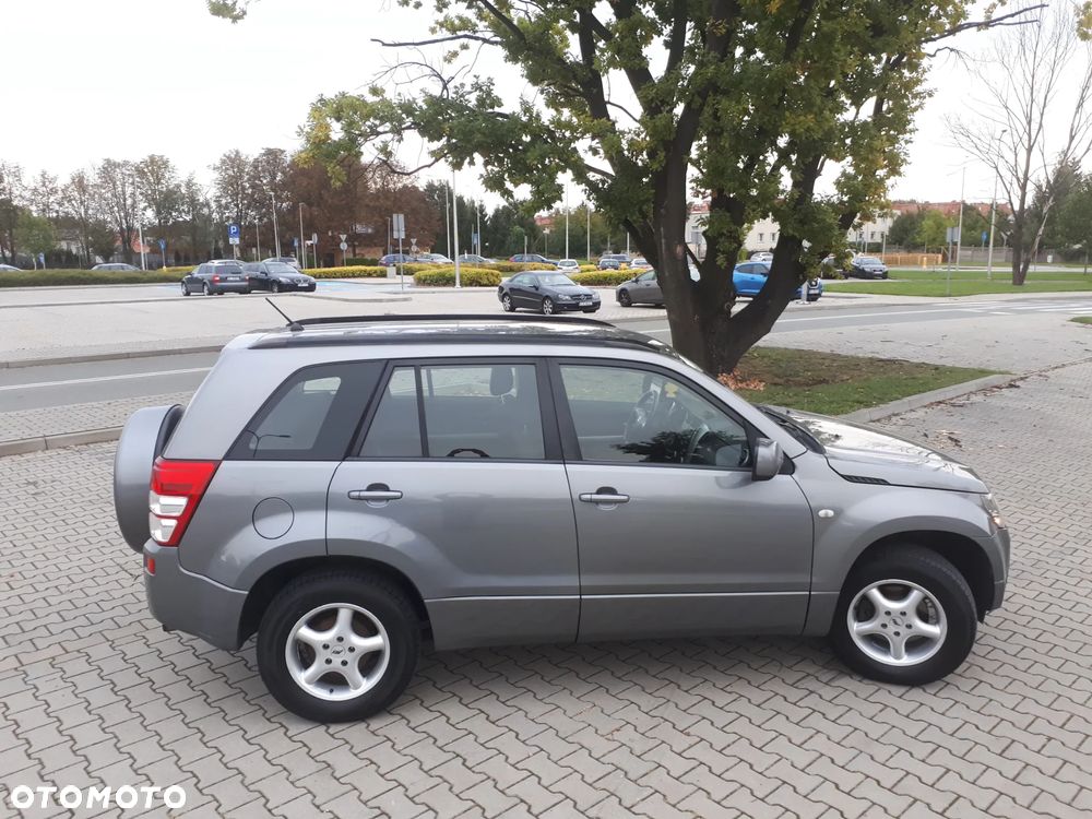 Suzuki Grand Vitara 2.0 Comfort - 9