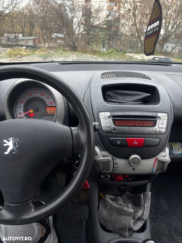 Peugeot 107 Two 1.0 E - 9