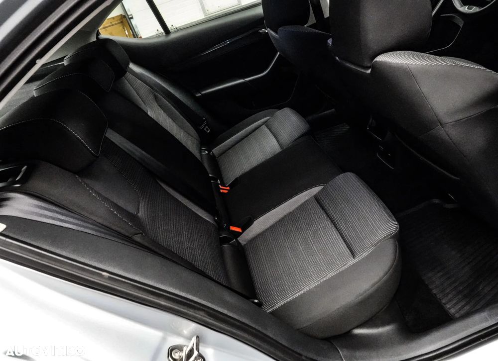 Skoda Octavia 2.0 TDI DSG Style - 16