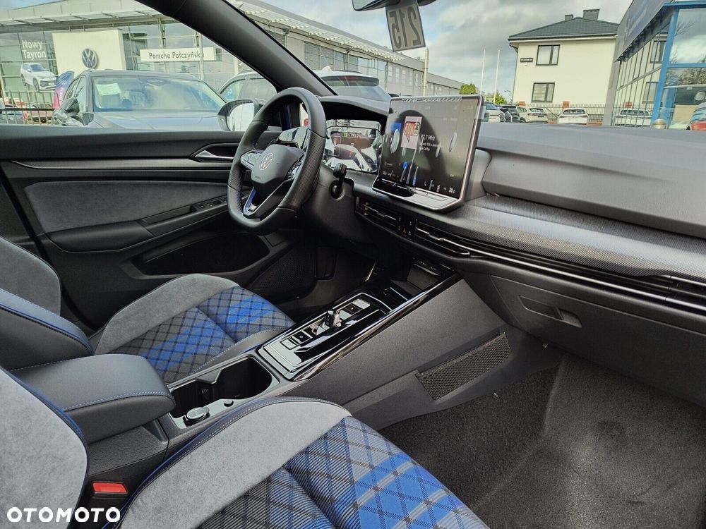 Volkswagen Golf VIII 2.0 TSI 4Motion R DSG - 9