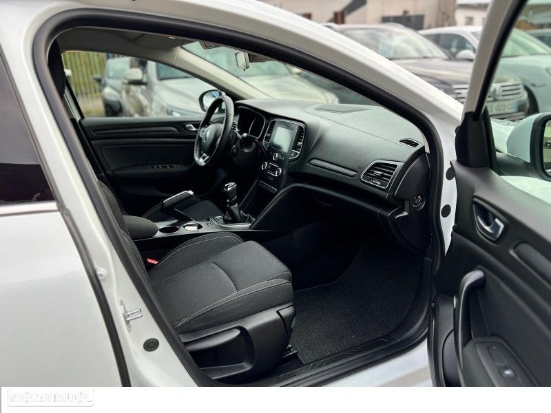 Renault Mégane Sport Tourer BLUE dCi 115 LIMITED - 10