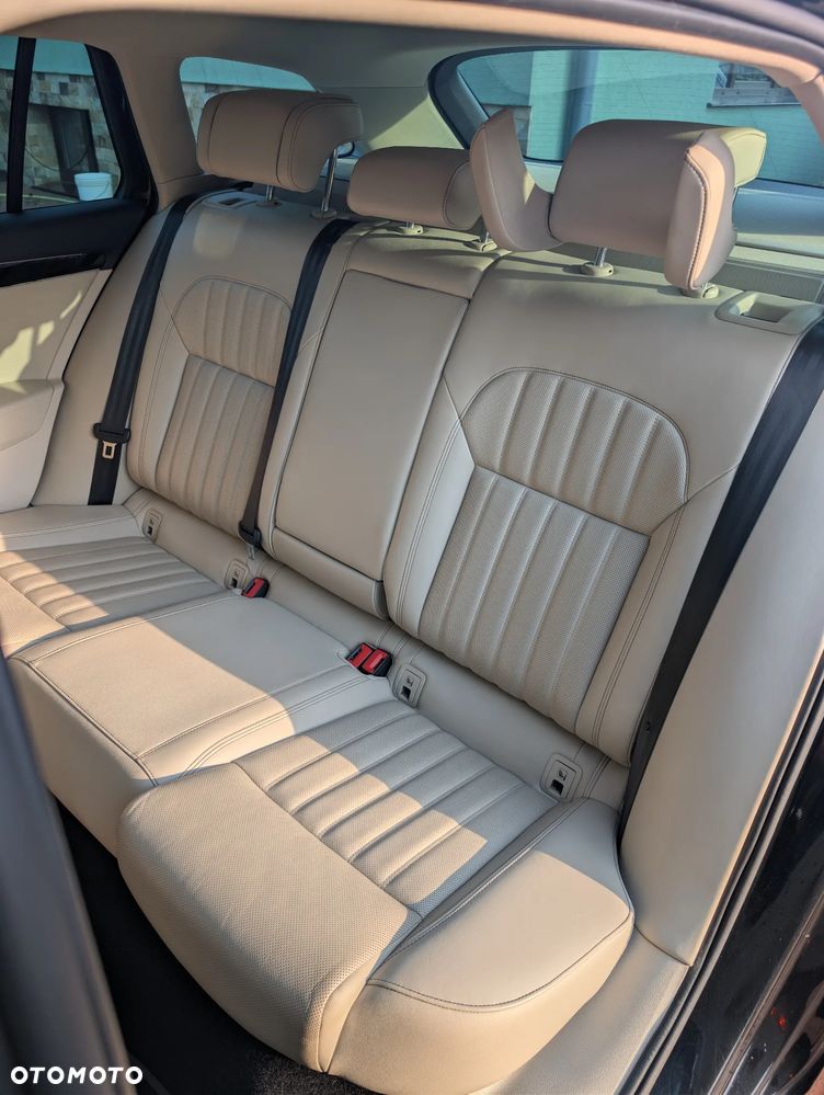 Skoda Superb 2.0 TSI 4x4 L&K DSG - 26