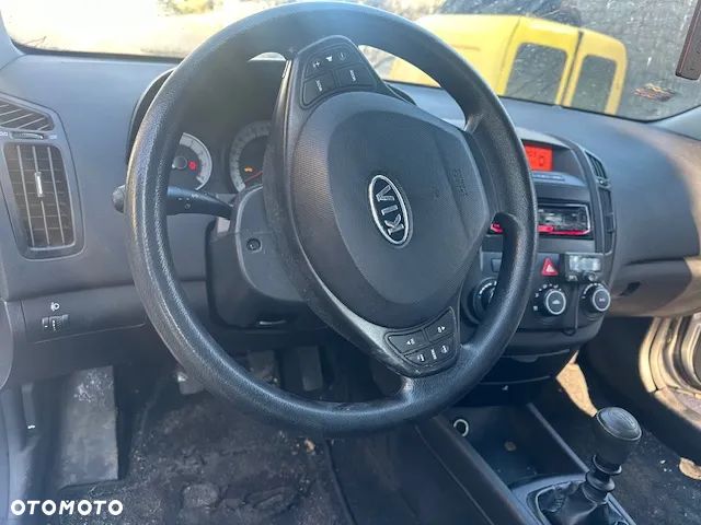 KONSOLA PASY  KIA CEED 06-12