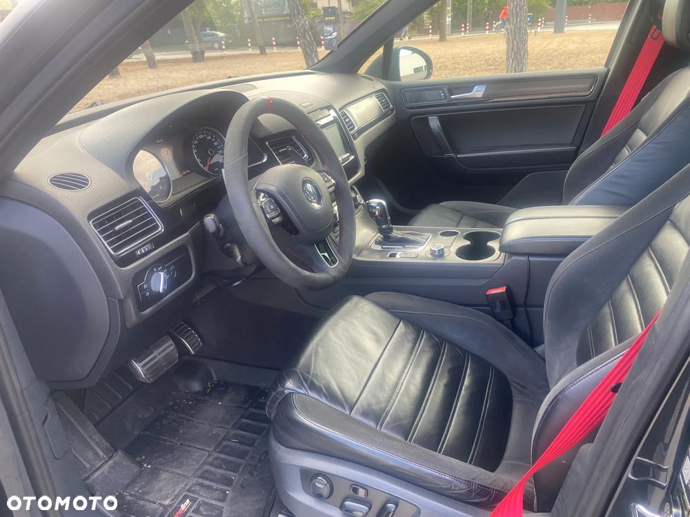 Volkswagen Touareg 3.0 V6 TDI BMT Perfectline R-Style - 12
