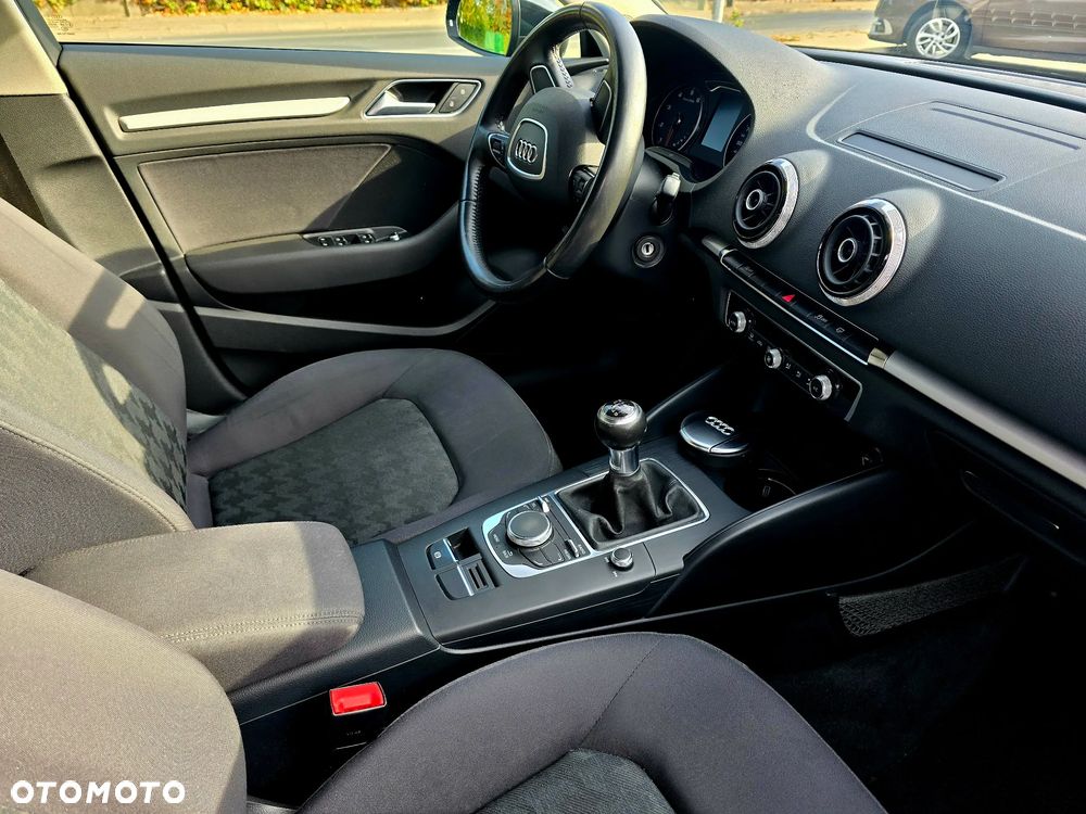 Audi A3 Sportback 1.4 TFSI Attraction - 9