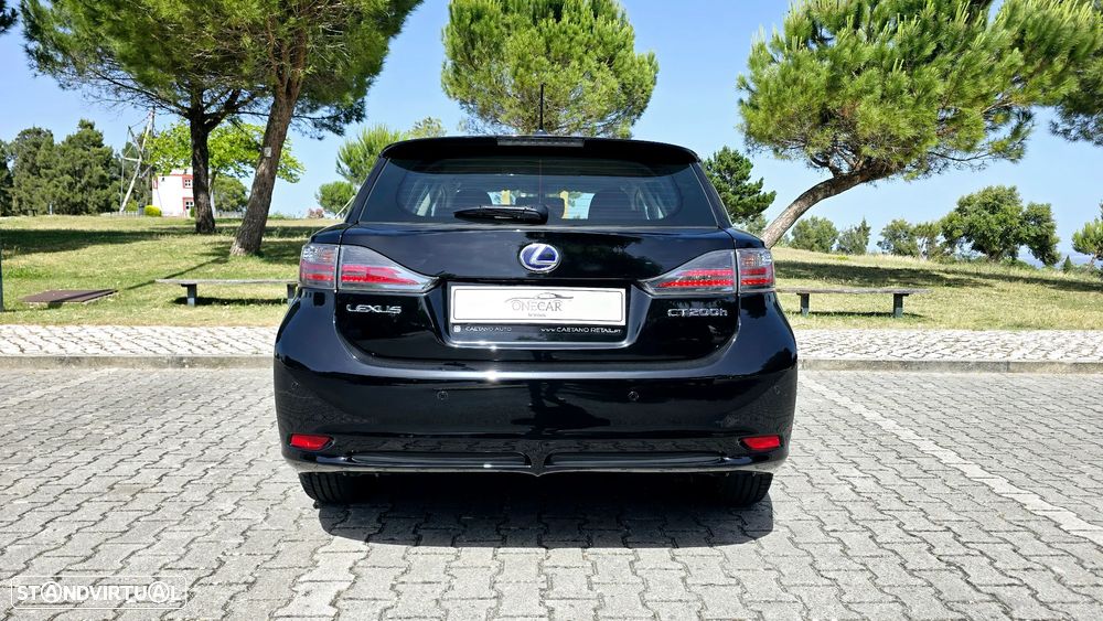 Lexus CT 200h 09 P.Dynamic - 11