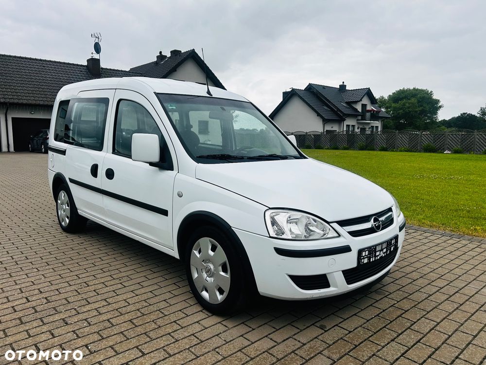 Opel Combo Tour Enjoy - 11