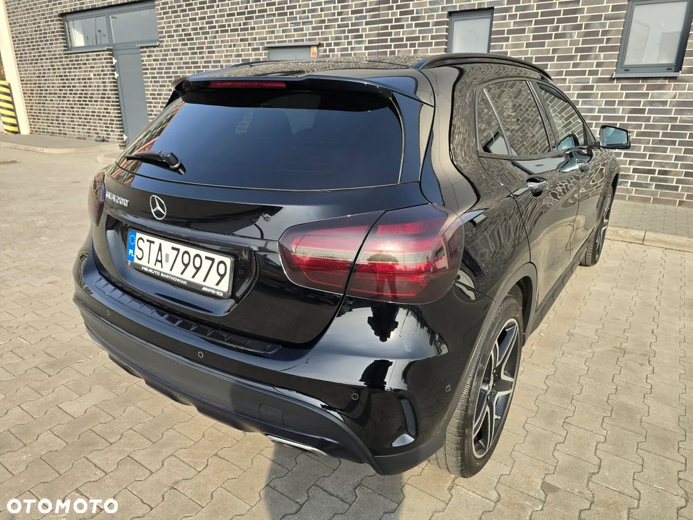 Mercedes-Benz GLA 200 7G-DCT AMG Line - 15