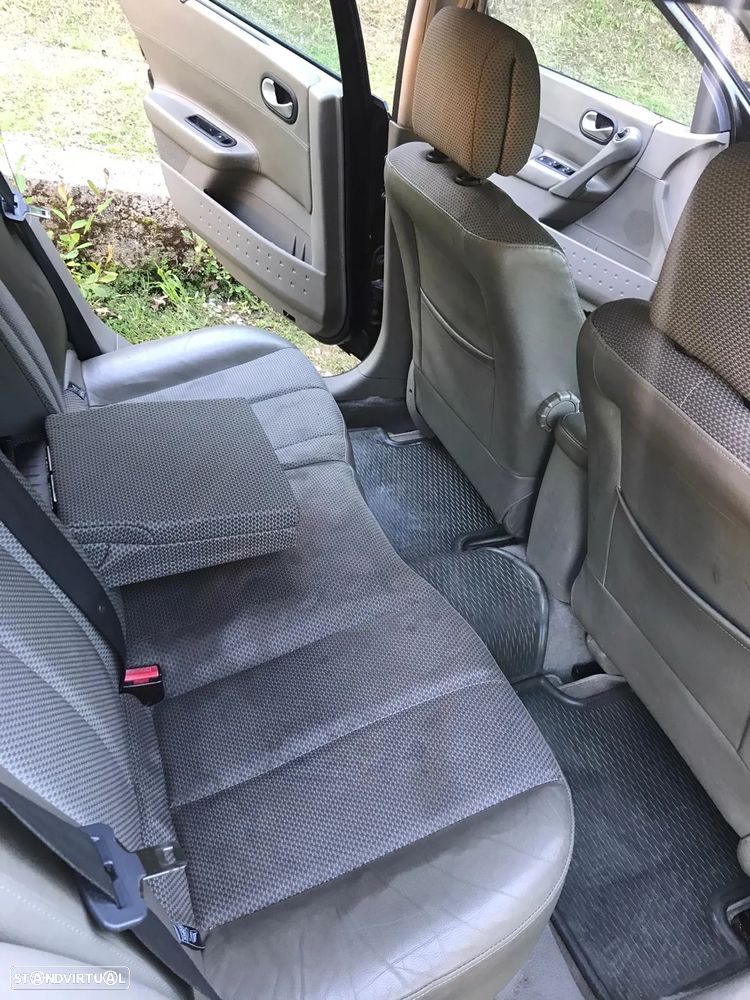 Renault Mégane 1.5 dCi Confort - 6